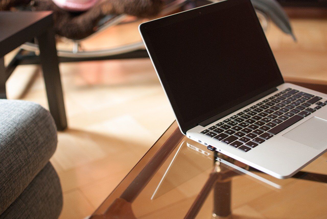 Tips in Buying Office Furniture